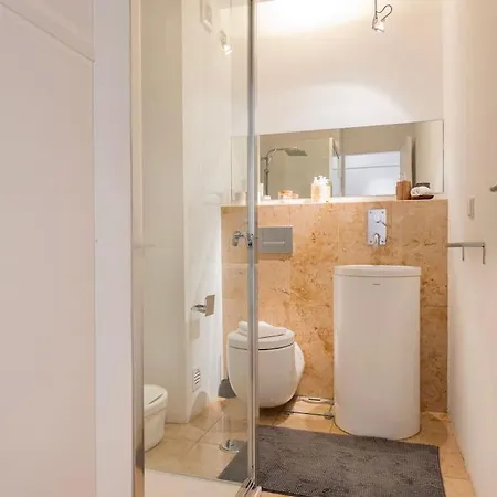 Unique Riverview Apartment
